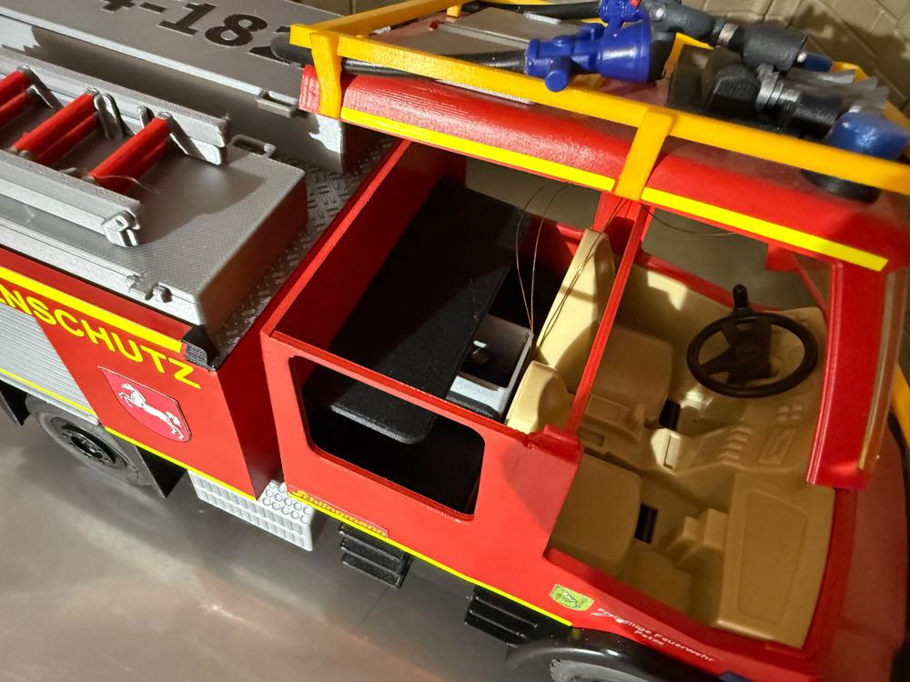 Bausatz Doppelkabine Unimog